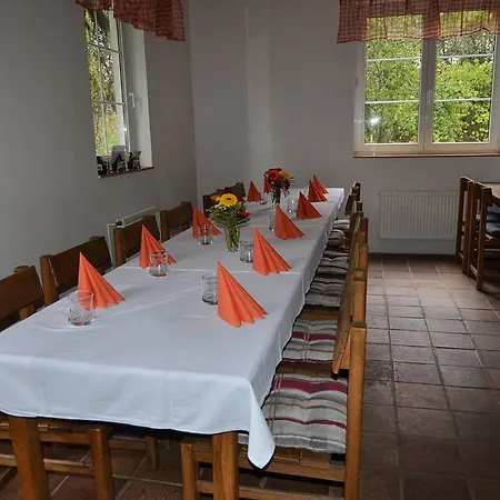 Hotel Strelnice *
